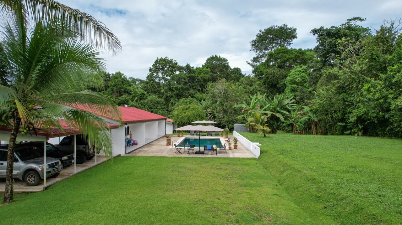 Versatile Multi-Unit Property with Income and Expansion Potential