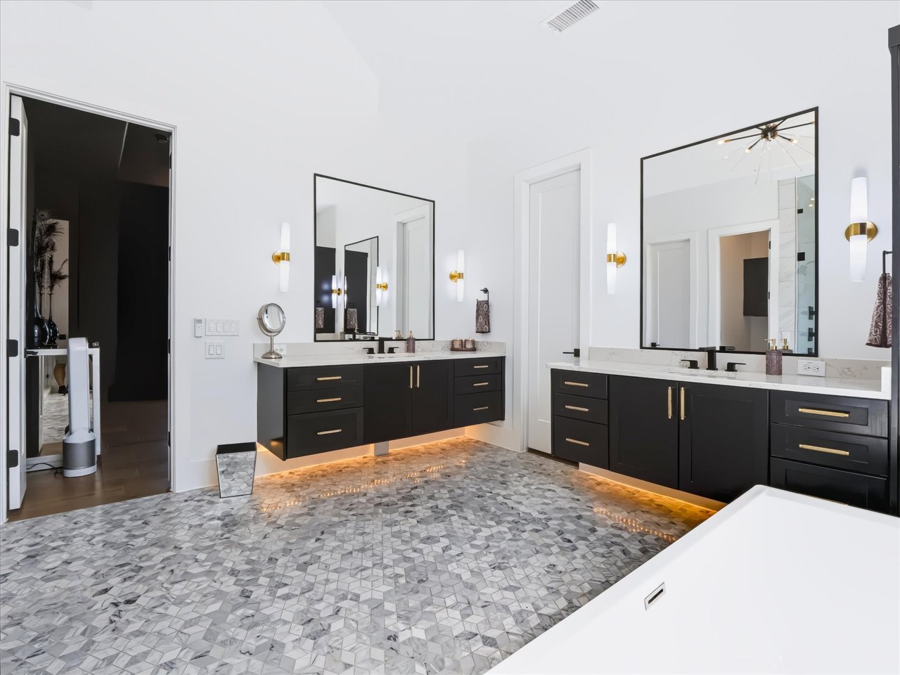 1300 Buckskin Trail