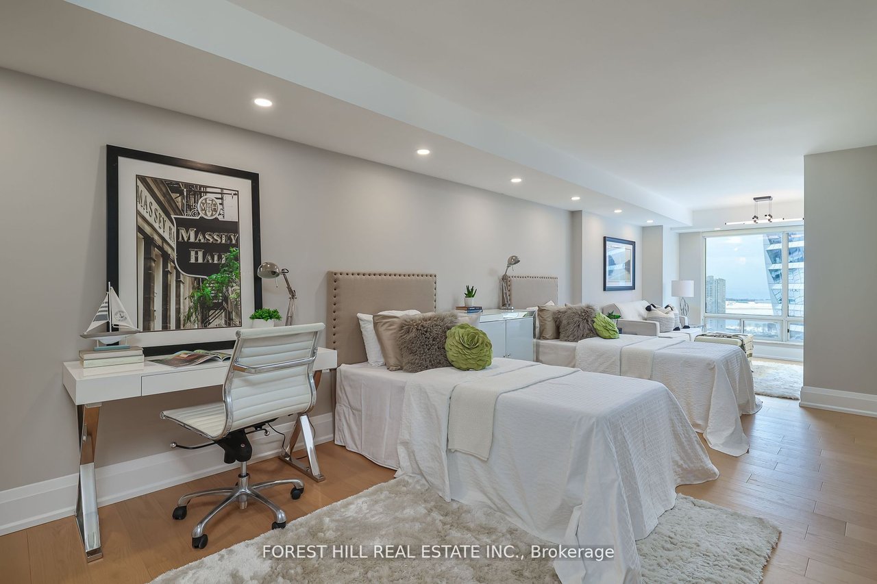 LOWER PENTHOUSE IN THE FINANCIAL DISTRICT
