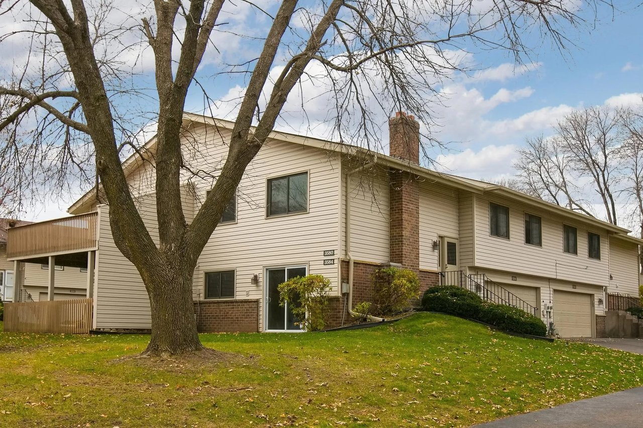 3584 York Dr