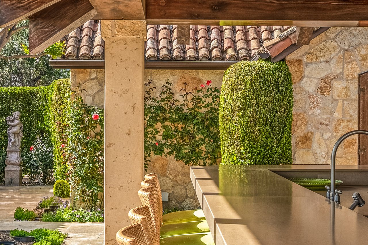 Mills Lane, St. Helena