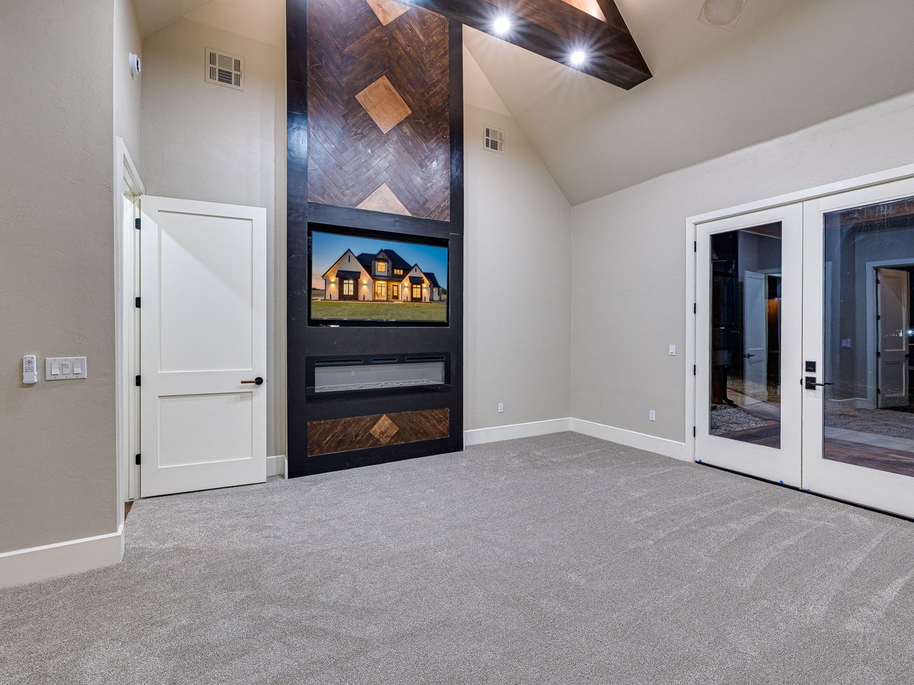 The Diamond Lodge in Mustang, Oklahoma: A Modern Mountain Masterpiece on Cimarron - Wyatt Poindexter - The Agency Oklahoma