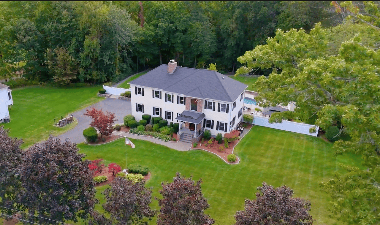 454 Walnut St, Shrewsbury