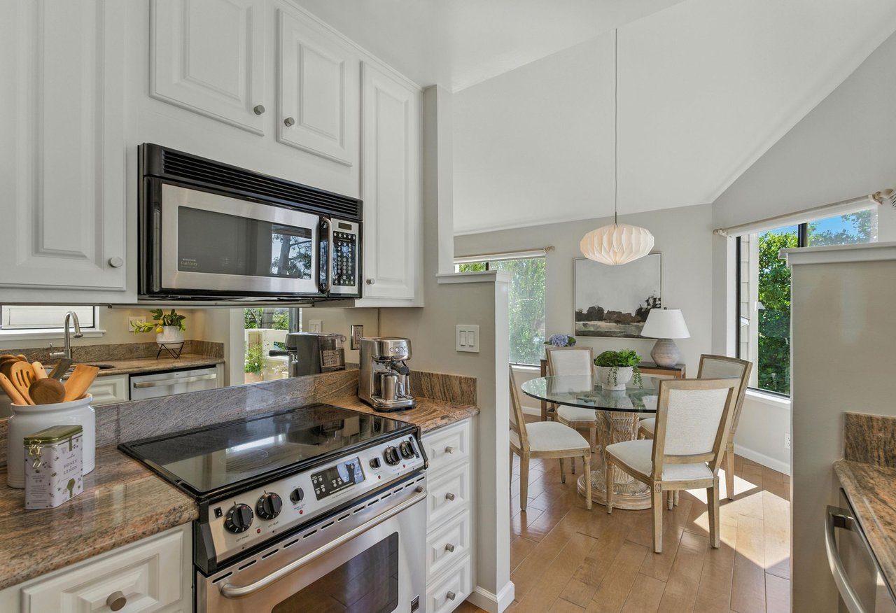 1090 Shoreline Drive