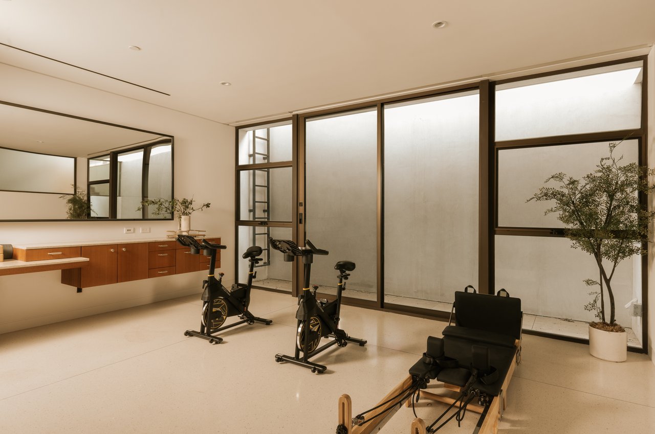 709 Walden Dr