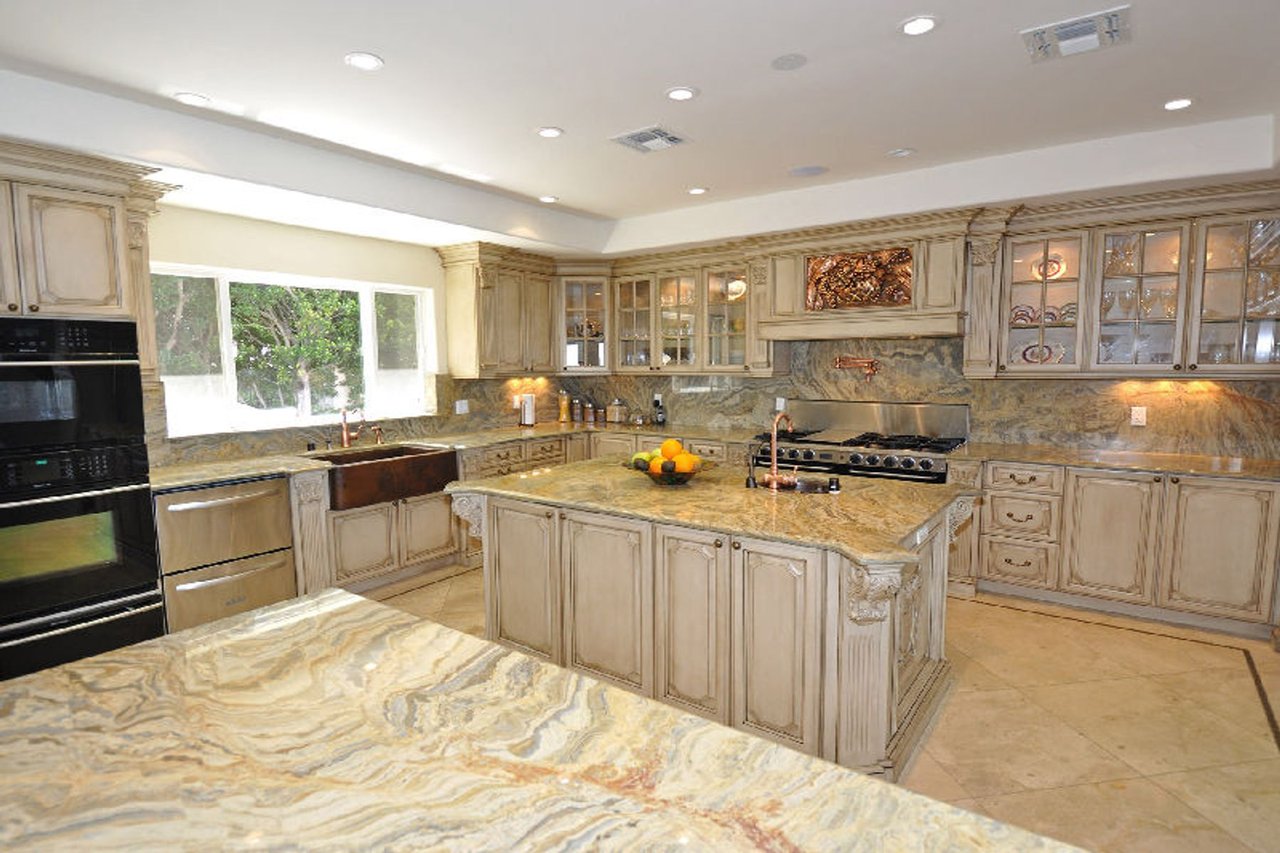 1236 Stradella Rd