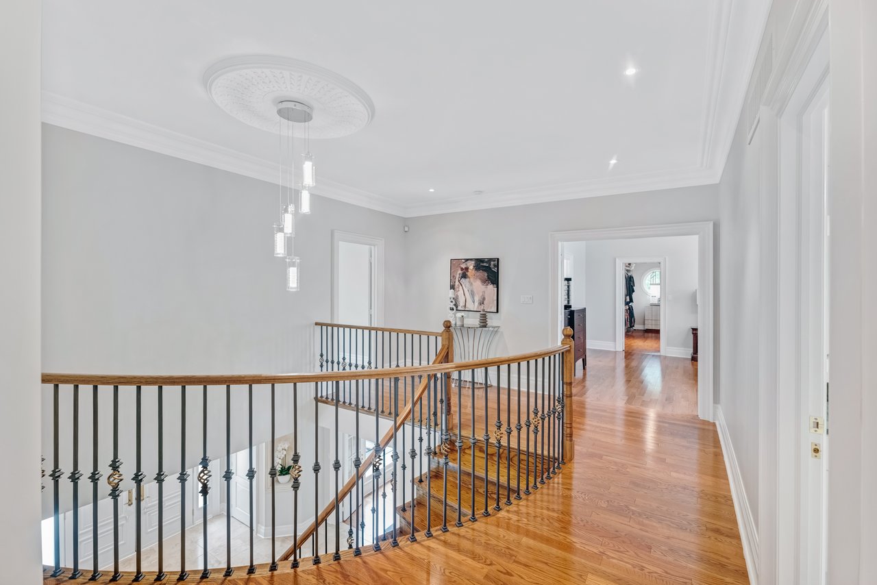 2126 Parker Dr