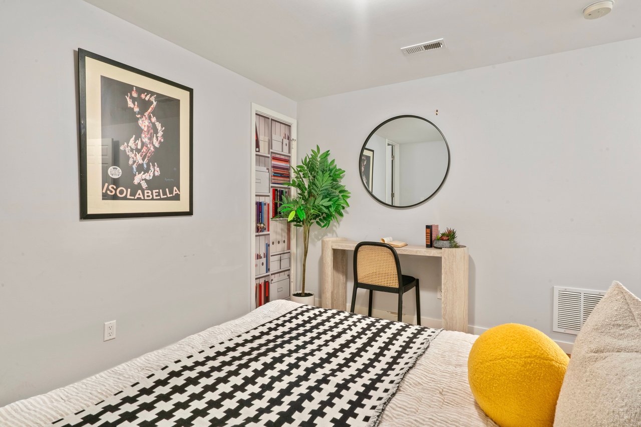 23 Fernwood Ave