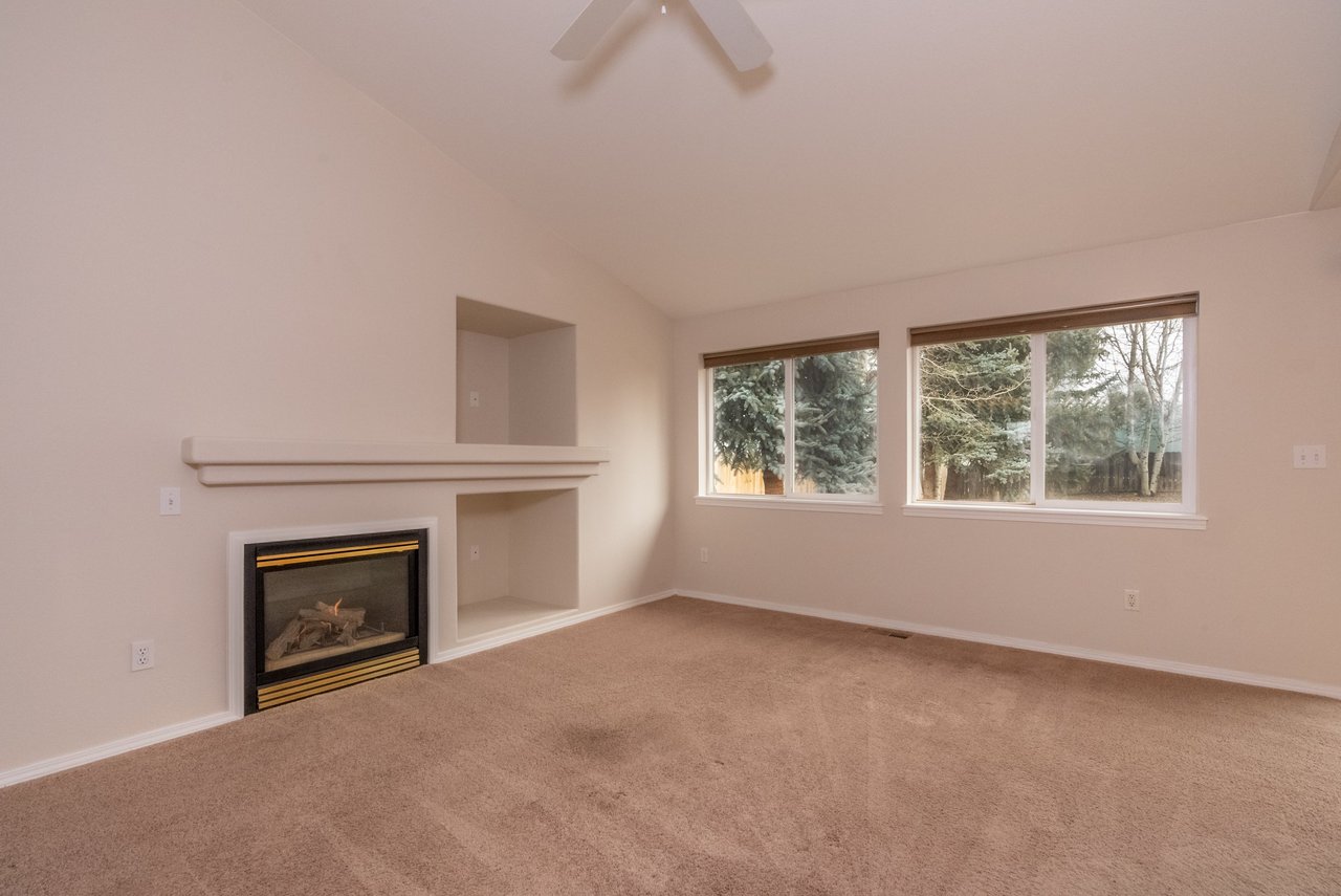 Just Listed: Move In Ready Home in Great Redmond Location