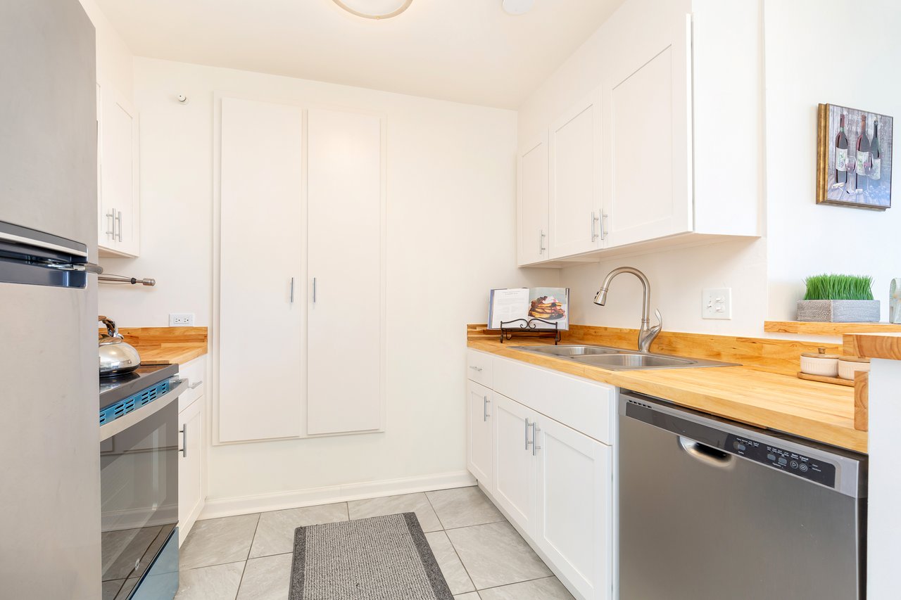 754 Ekela Avenue Unit #904