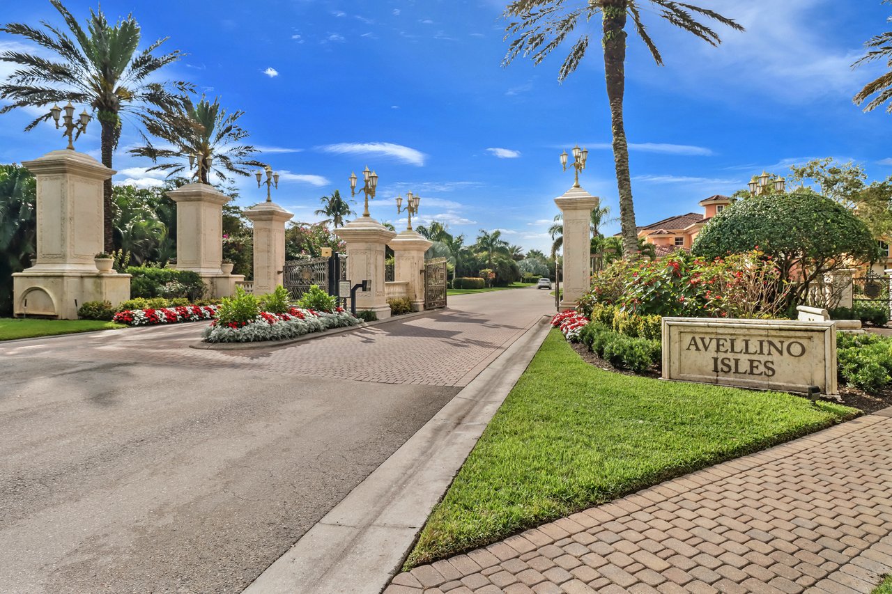 562 Avellino Isles CIR # 201