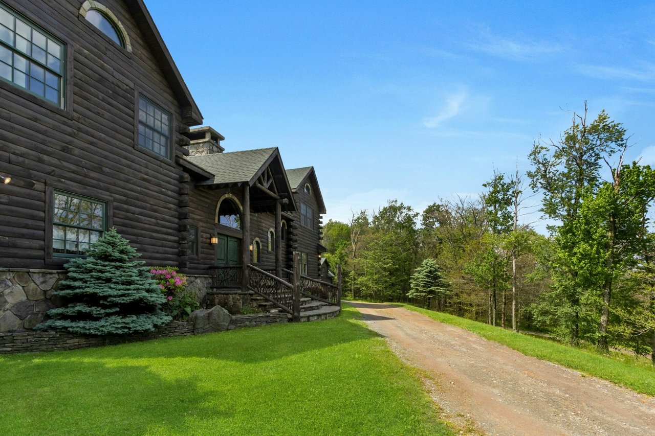 Burt's Lodge