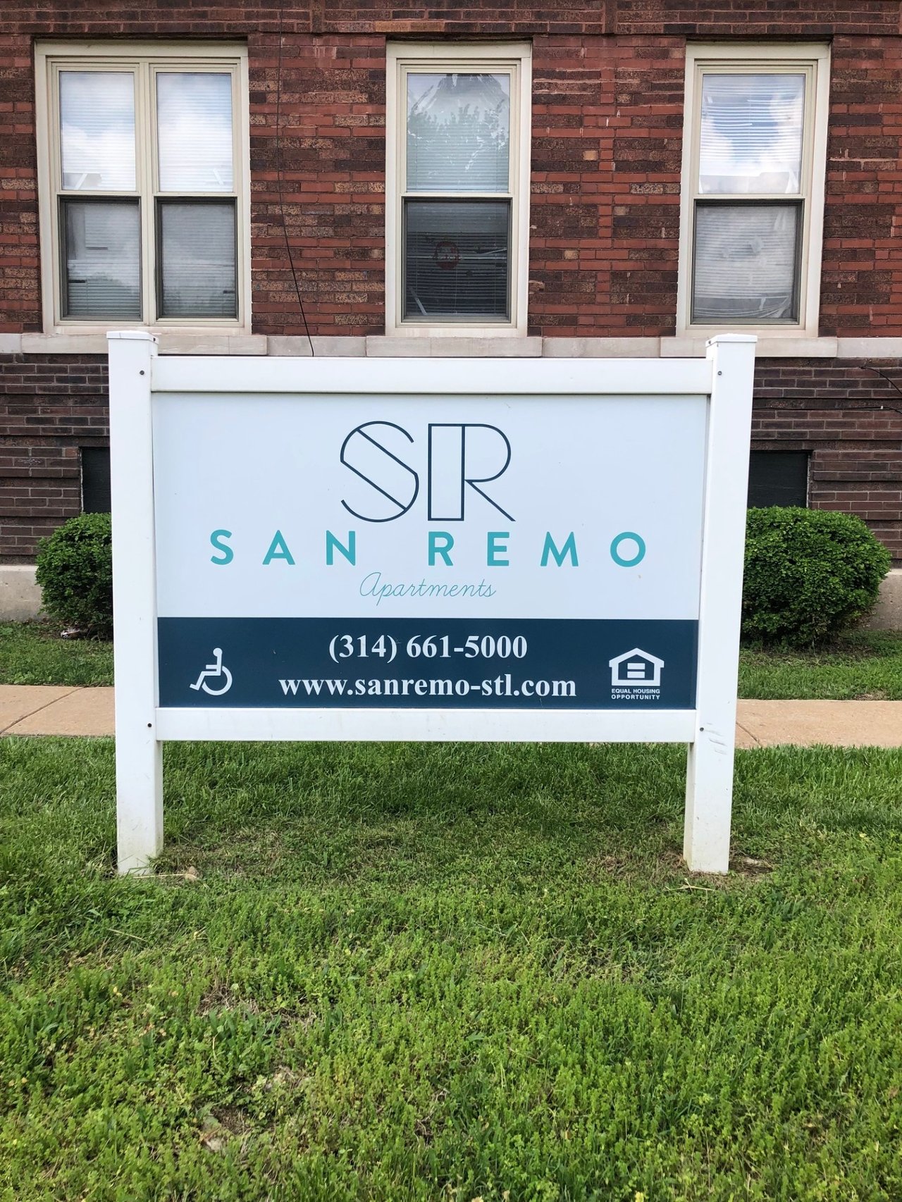 San Remo Apartments | St. Louis, Missouri 