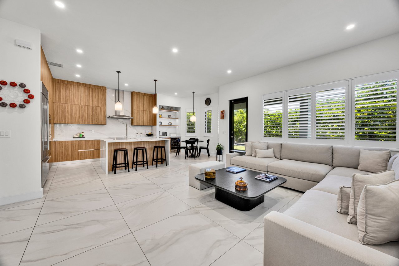 Modern Luxury Living Near Pinecrest