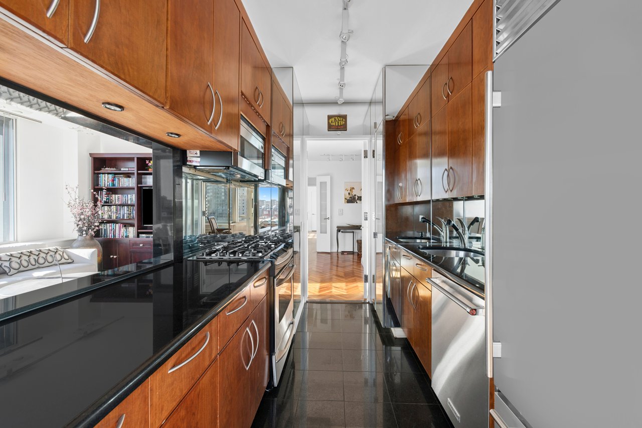 360 East 88th Street 18D