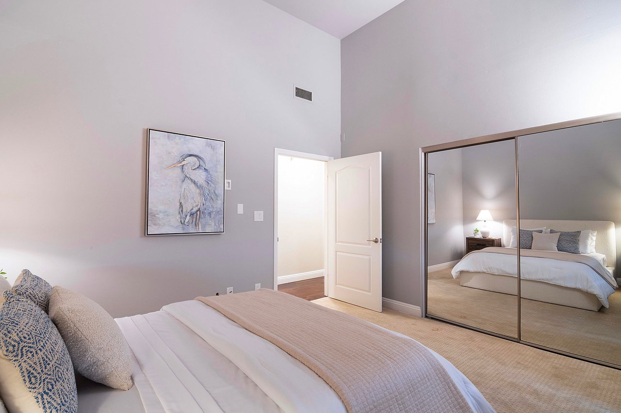 916 S. Shenandoah St. # 1