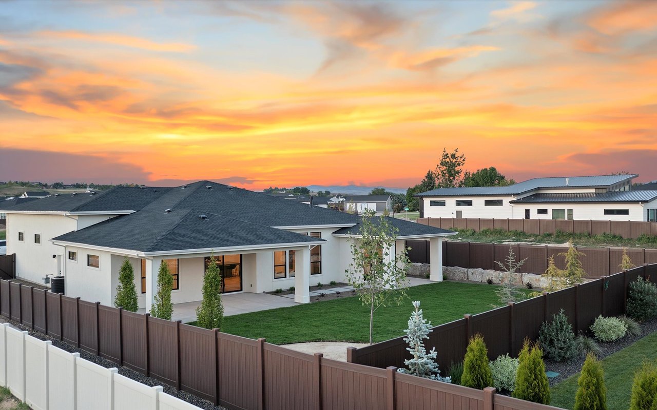 Modern Prairie Style Home in Serene Star, Idaho