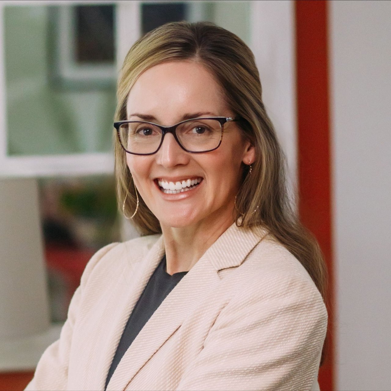 Jennifer Charney Wellesley, MA Real Estate Agent Headshot