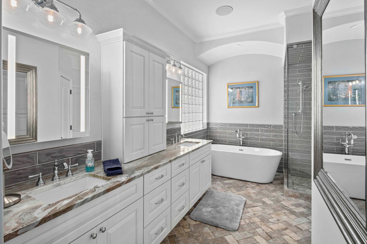 10912 E Butherus Drive