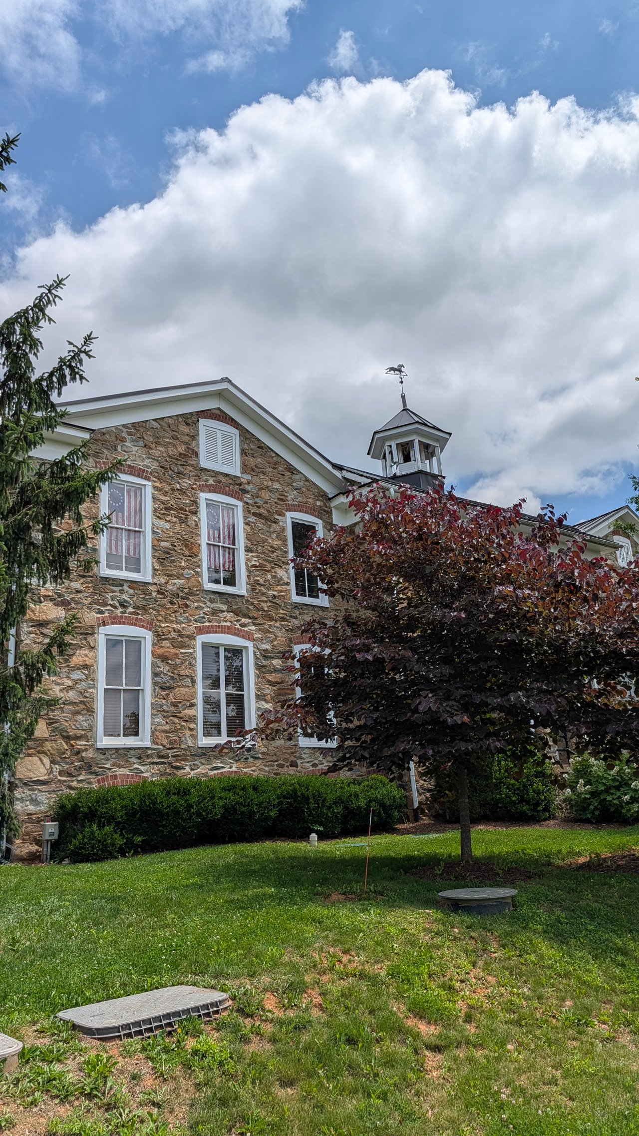 Discovering the Historic Charm & Summer 2026 Real Estate Market of Hillsboro, VA