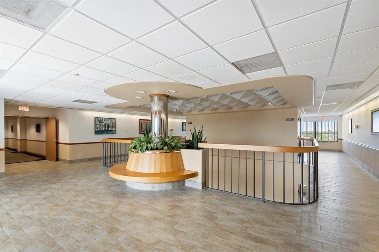 840 Hwy US #400