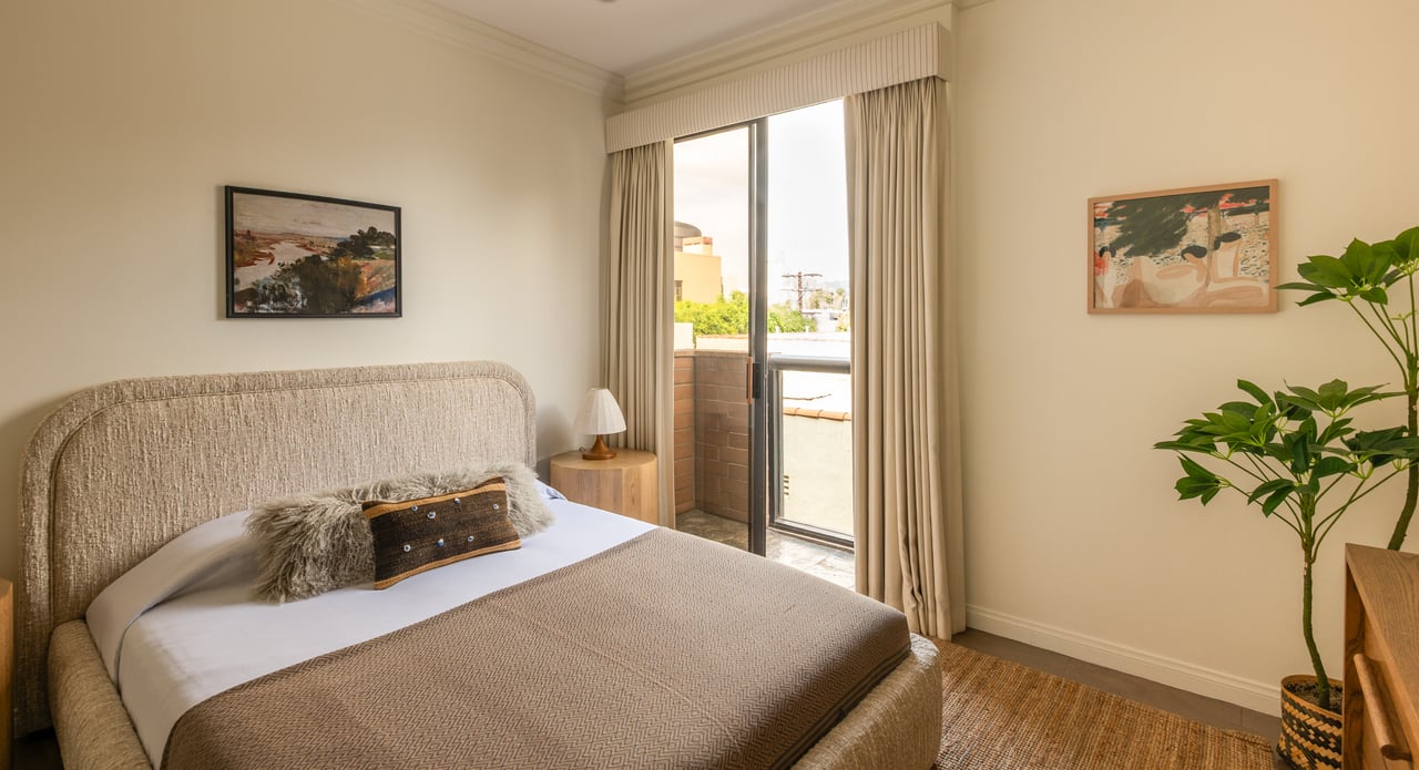 235 S Tower Dr Unit: 301, Beverly Hills 