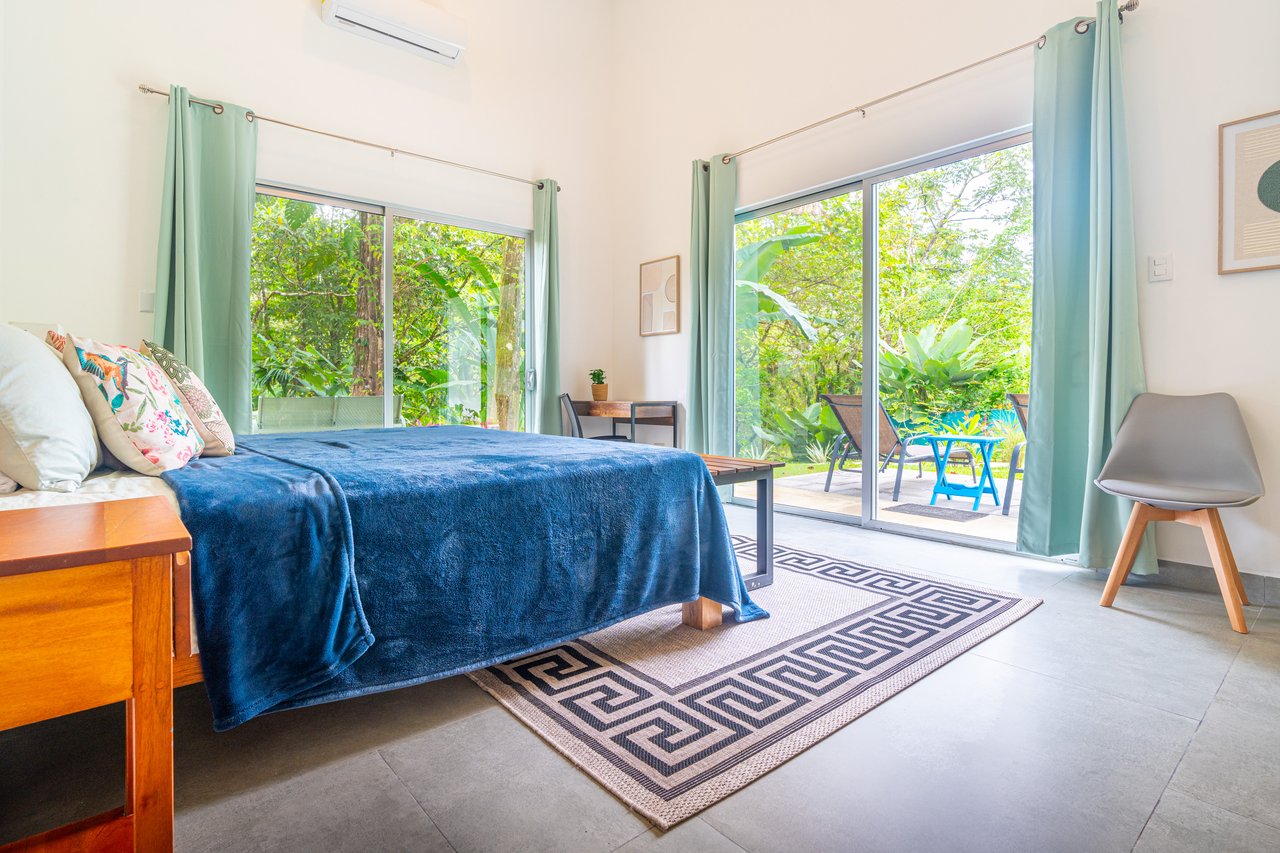 Brand New Home! Nature Lovers Escape by Uvita's Bamboo Forest and Swimming Holes