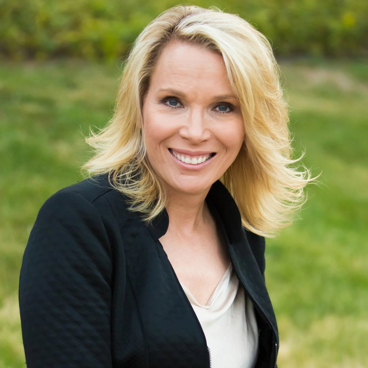 Renee Rosen Calabasas, CA Real Estate Agent Headshot