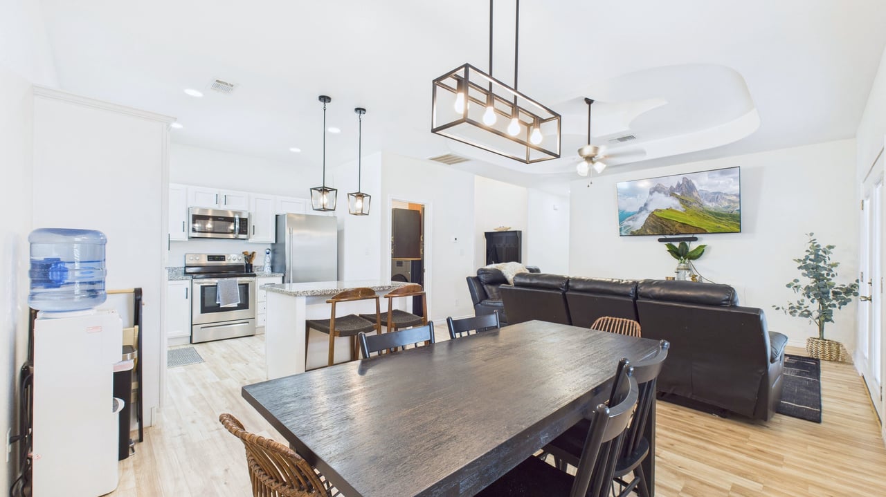 1503 Mimosa St.