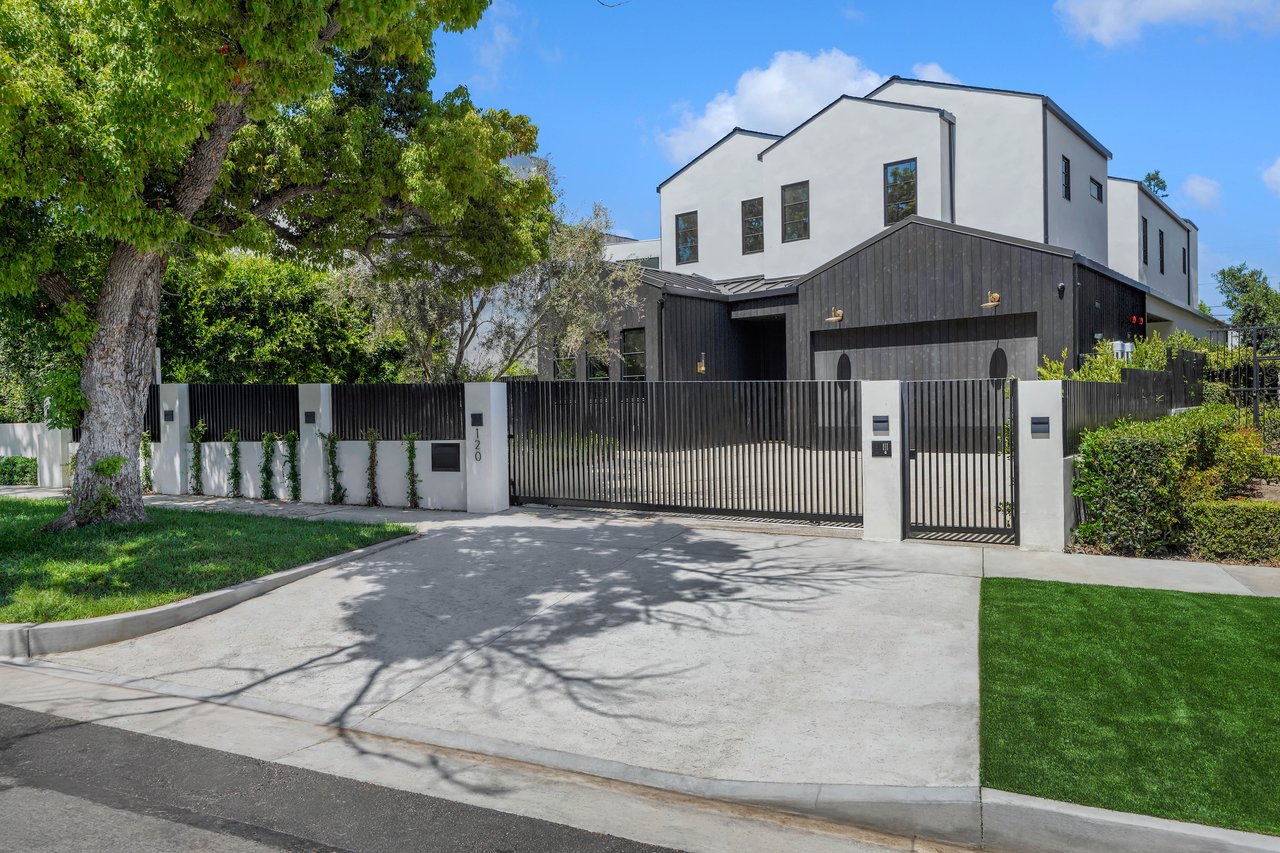 120 South Gretna Green Way, Brentwood