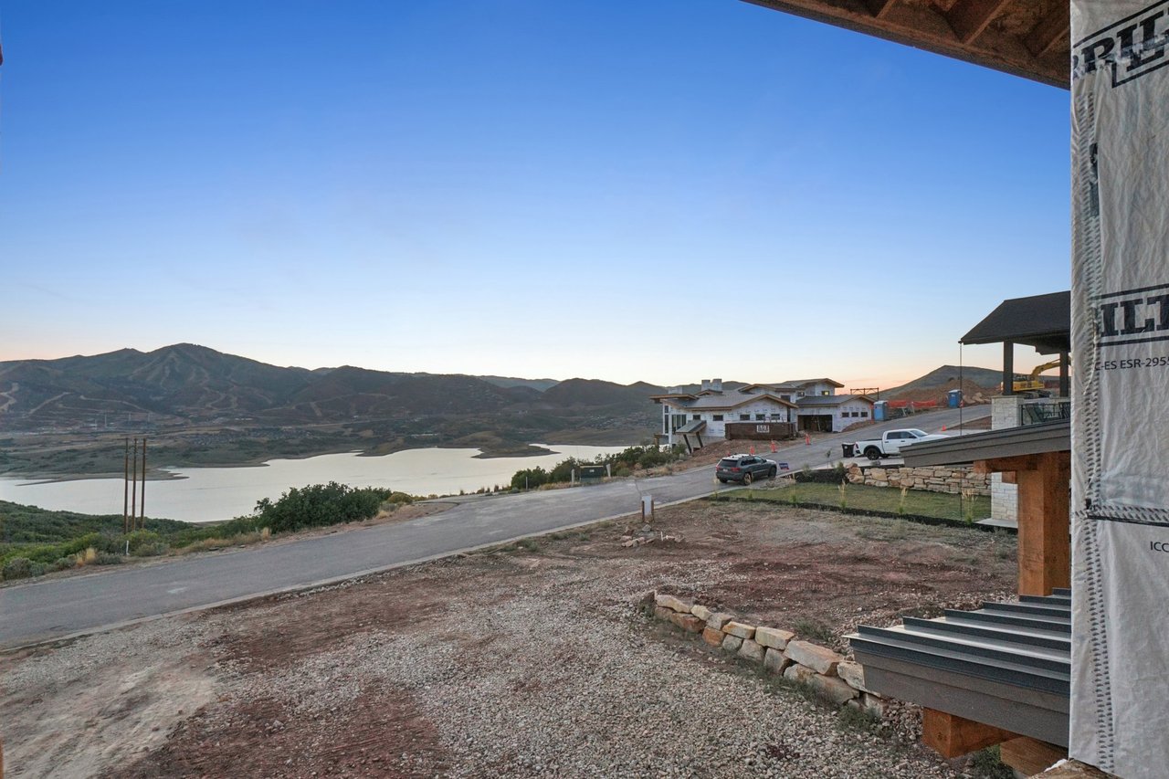 10646 N Reflection Ridge