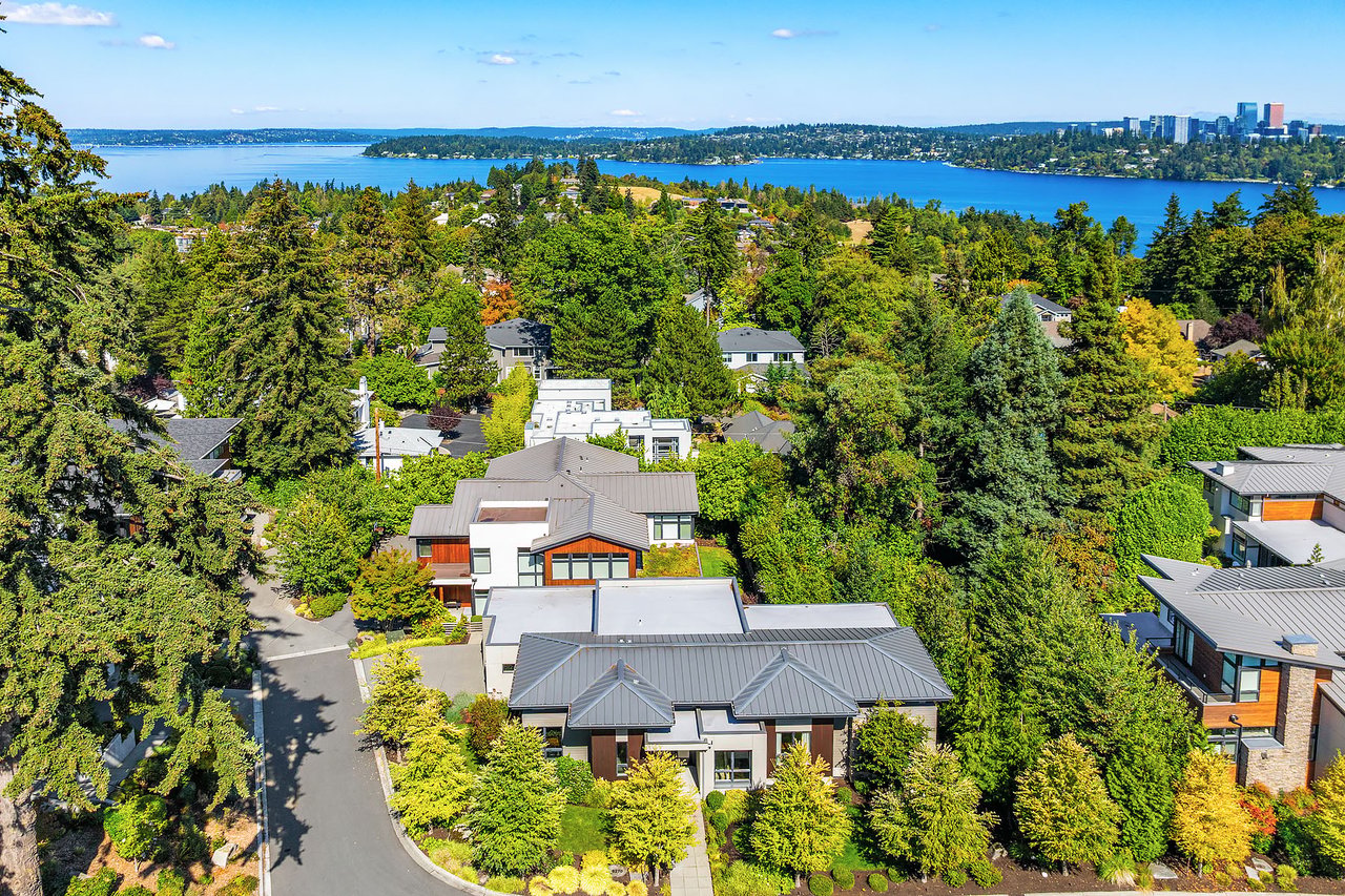 8270 SE 31st Street, Mercer Island
