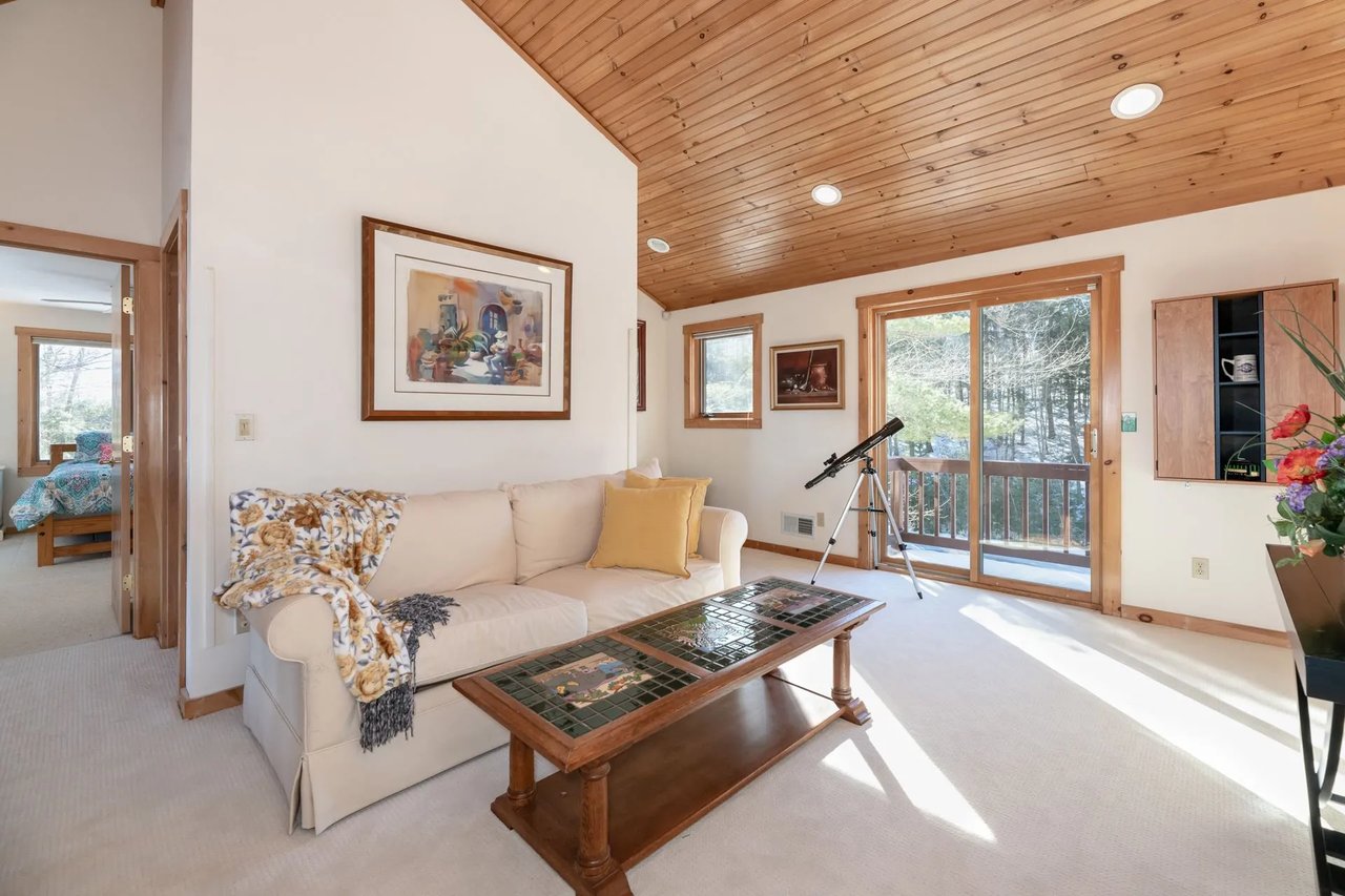 83 Mountain Vista Dr