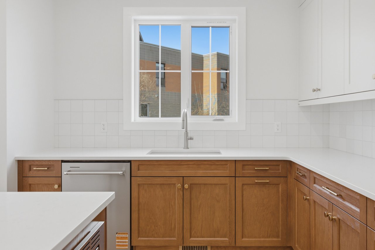 378 Bessborough Drive SW