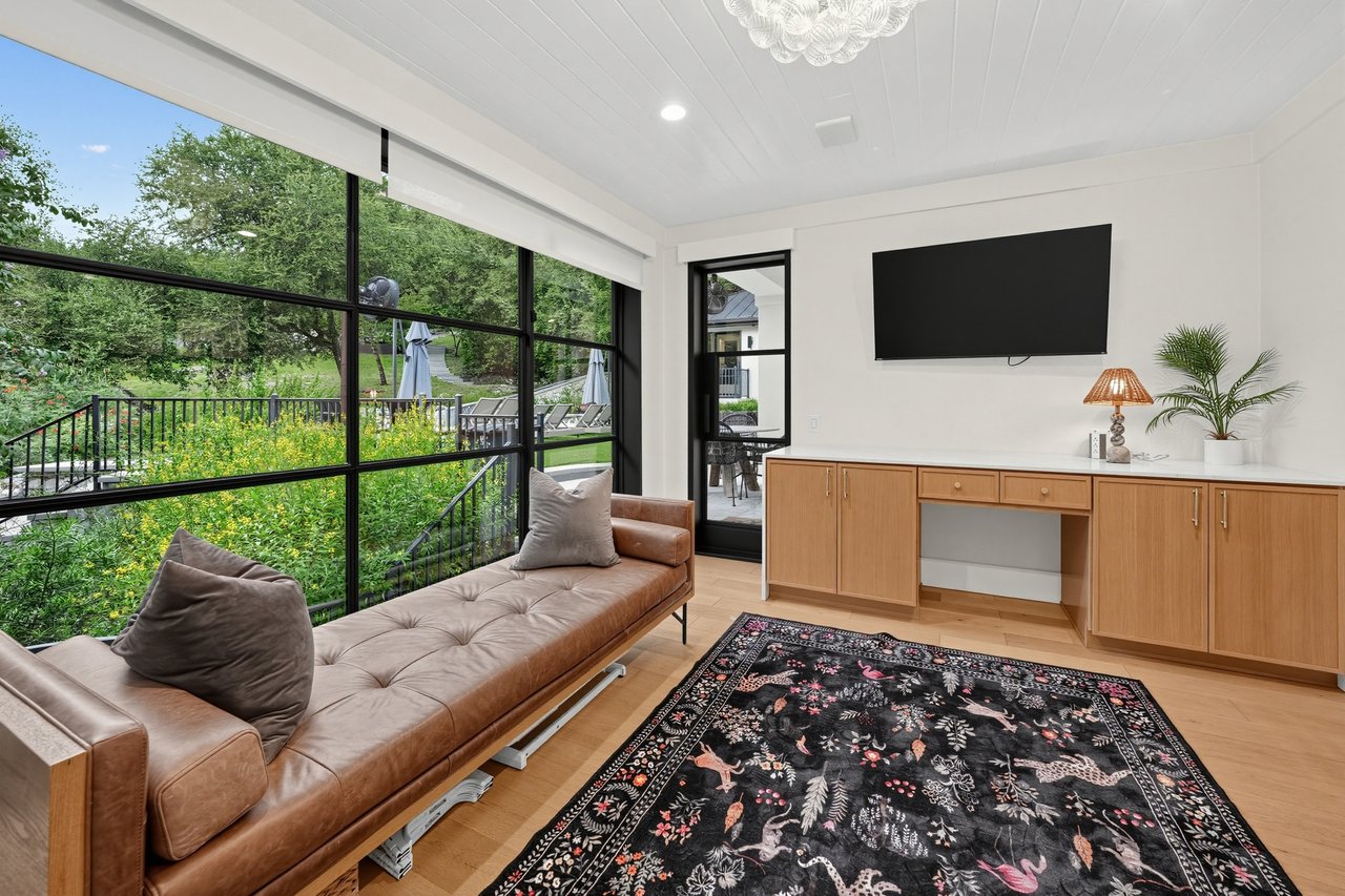 THE CANOPY 3.3 private acres in the heart of West Lake Hills.