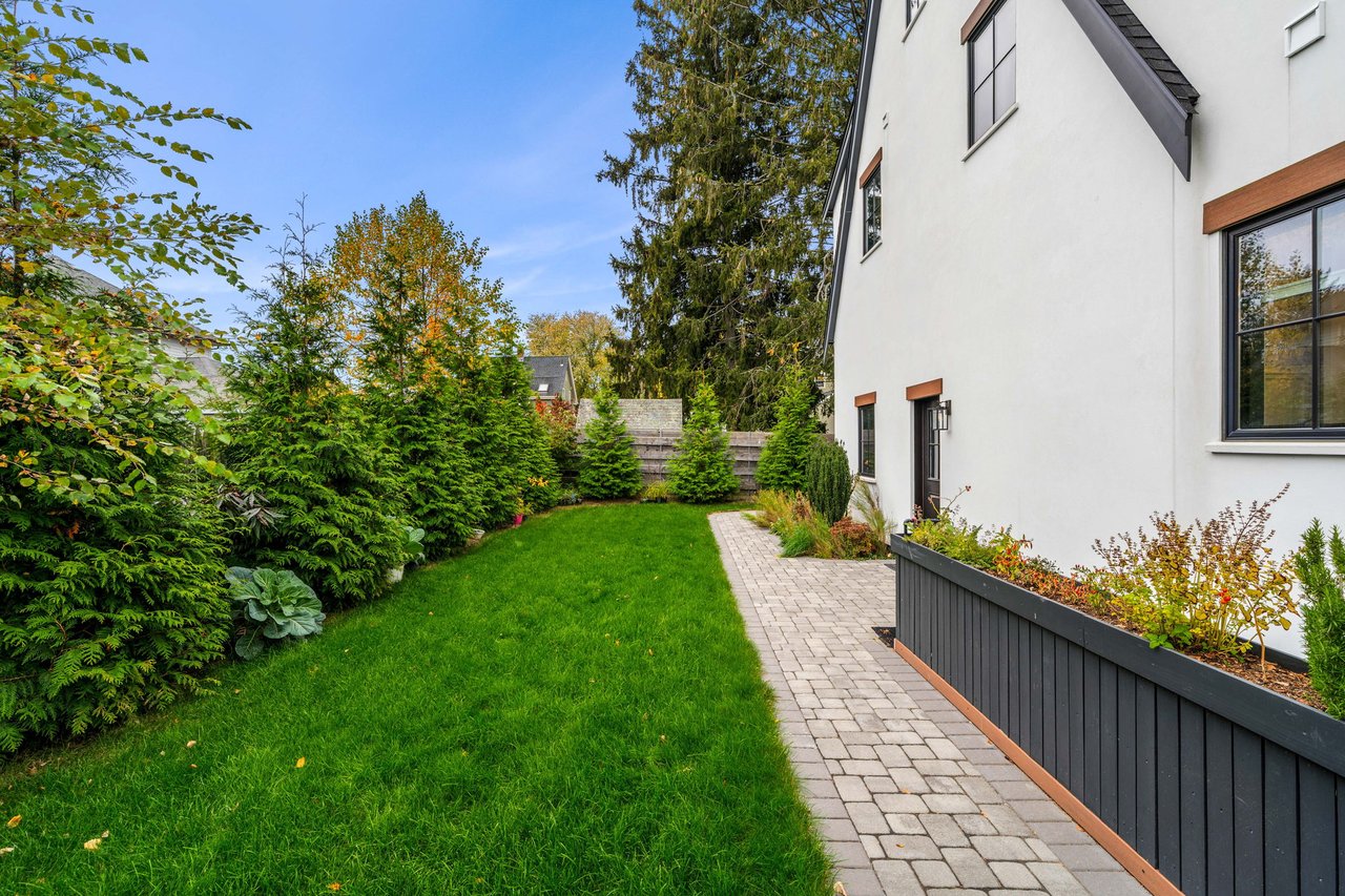 Modern Farmhouse Retreat