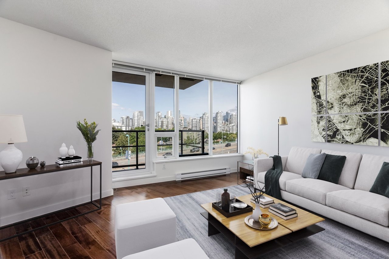 445 W 2nd Ave