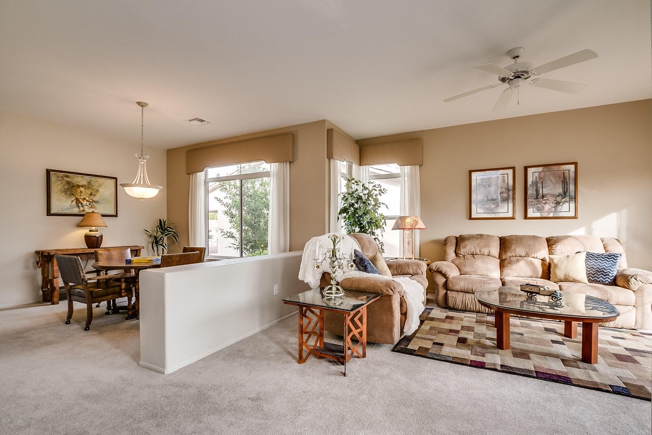 2413 E Agapanthus St