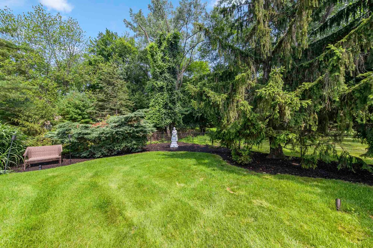85 Sherwood Rd
