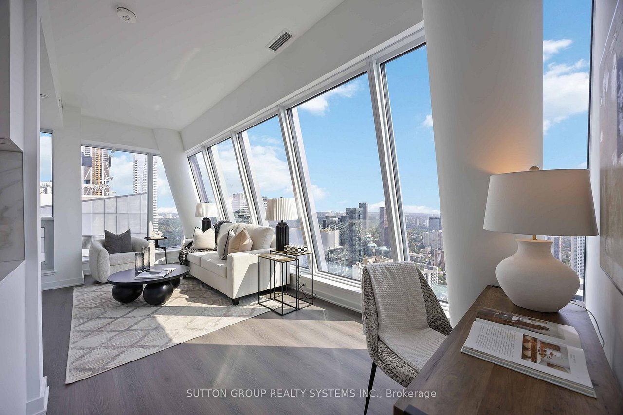 YORKVILLE'S BEST PENTHOUSE 