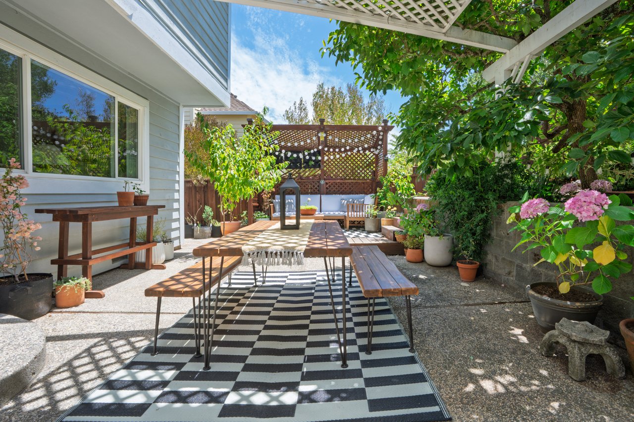 219 Butterfield Dr