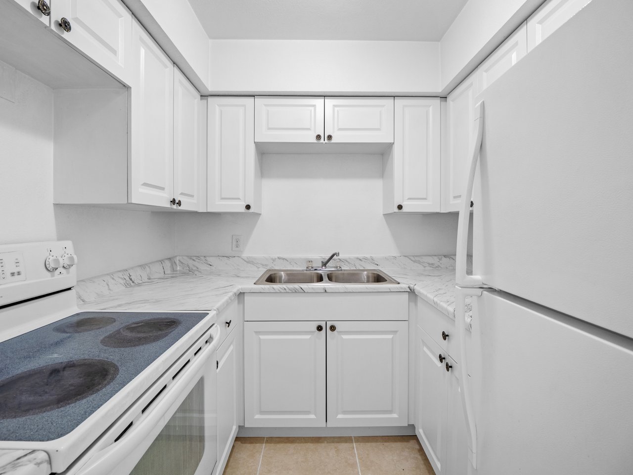 85,87,89 NW Irwin Ave