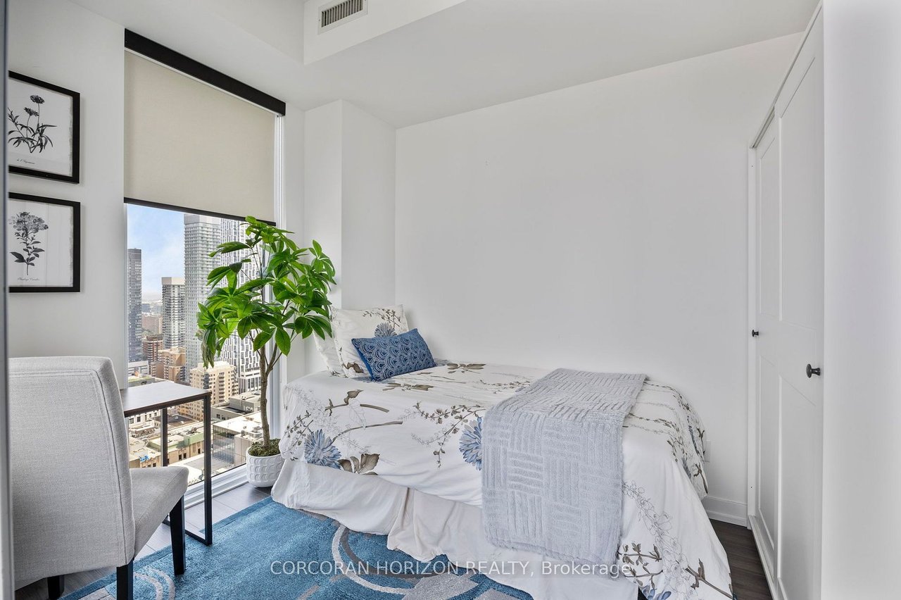 DOWNTOWN MODERN CHARM