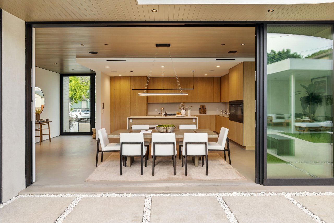 3041 Mountain View