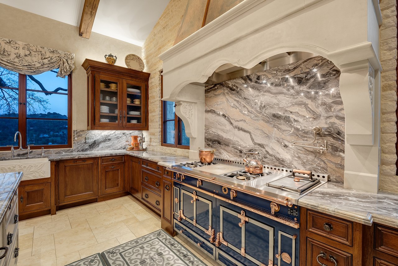 22100 Mount Eden Road