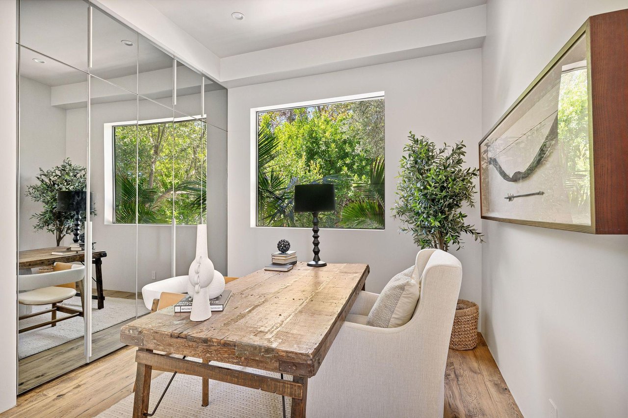 🏡 Why Certain Homes Instantly Feel Calm