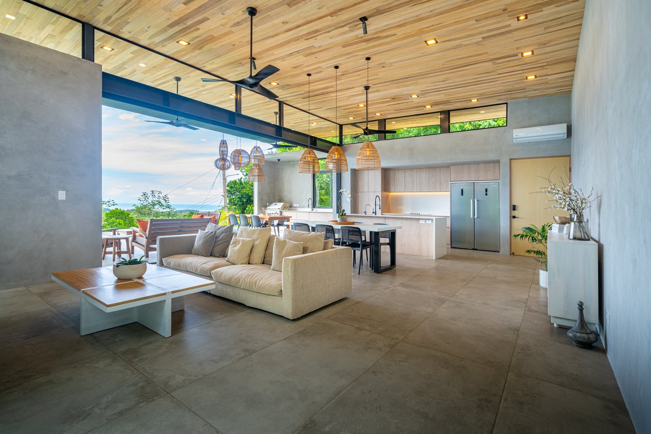 Casa La Artista - Sleek Modern Retreat with Ocean & Mountain Views in Ojochal
