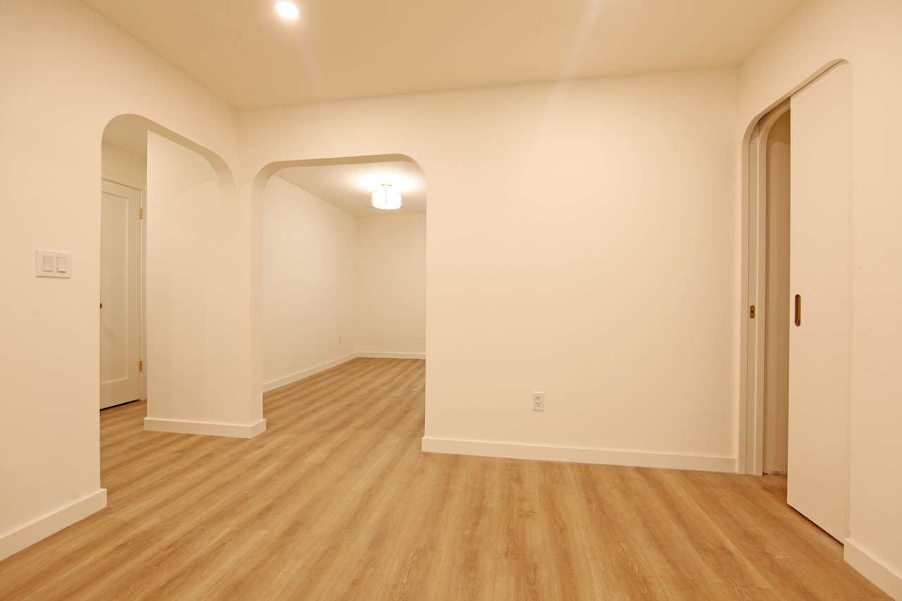 3978 47th St - Sunnyside Gardens