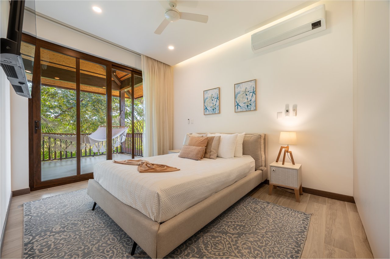 Malinches 27 A/B | Turnkey 6-Bedroom Duplex Investment in Hacienda Pinilla