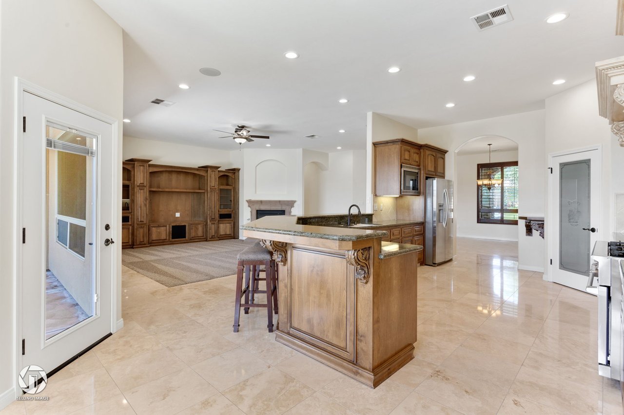 14201 Santa Fe Ct